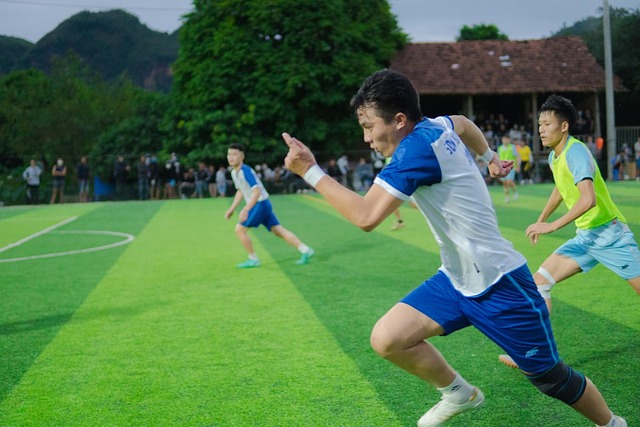 亚冠上海海港对阵光州FC今晚(12.3)八点开赛 爱.